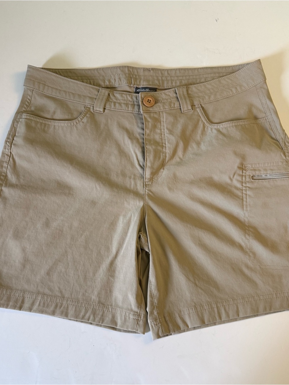Women’s Eddie Bauer Khaki Stretch Shorts Size 13